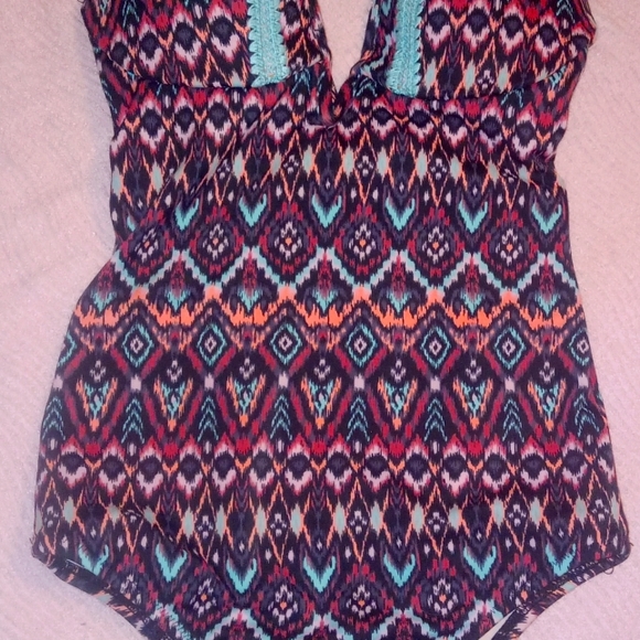 Victoria's Secret one piece bathing suit - Picture 3 of 4